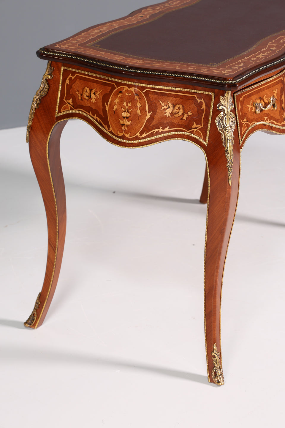 Edler Louis XV Stil Schreibtisch French Office Desk Antik Stil