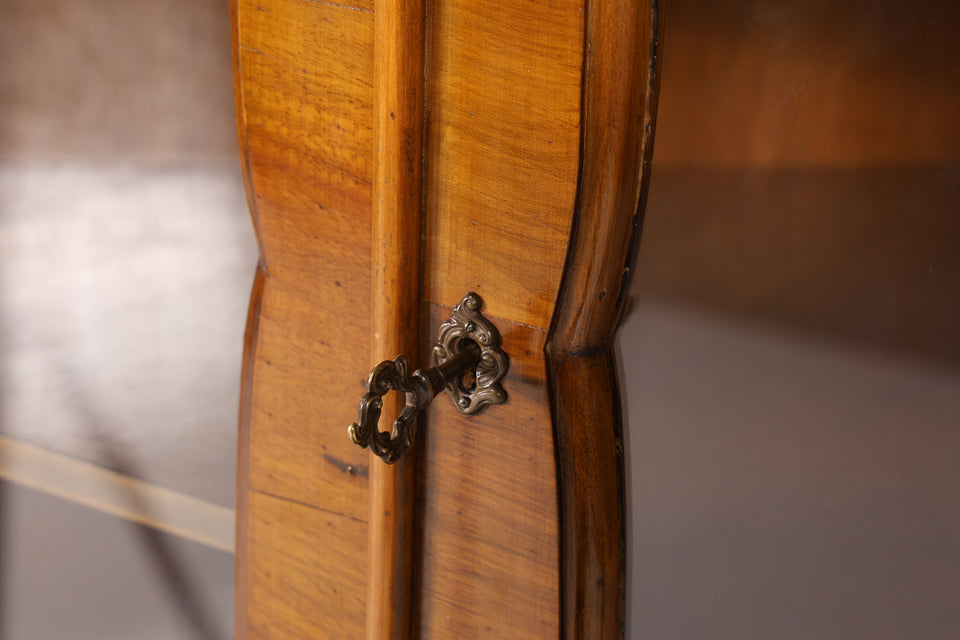 Wunderschöne Barock Eckvitrine echt Holz Chippendale Regal