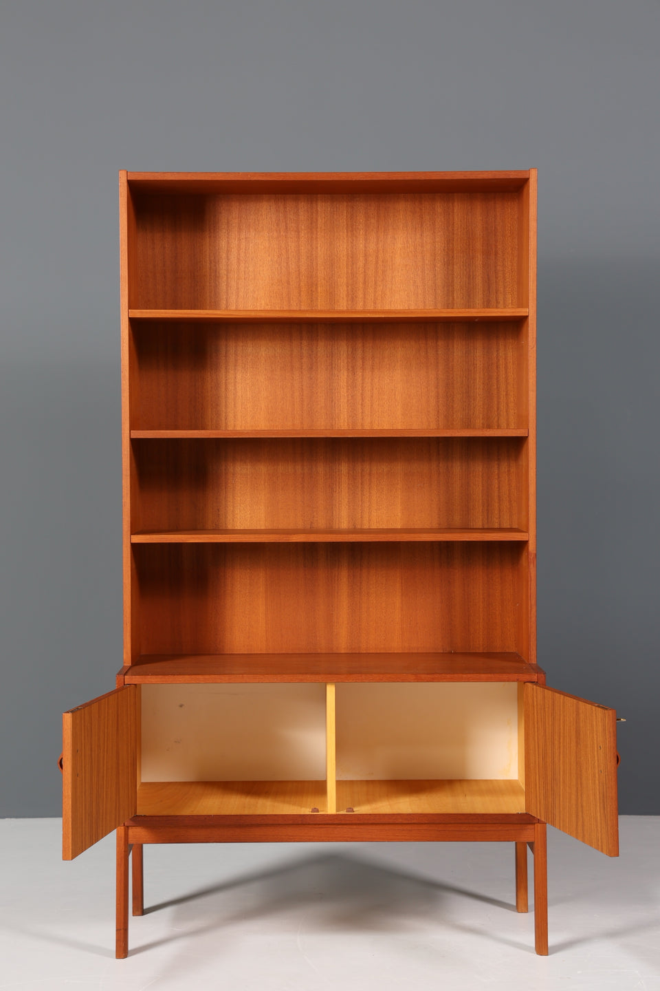 Skandinavisches Teak Holz Regal Mid Century Bücherregal Kommode