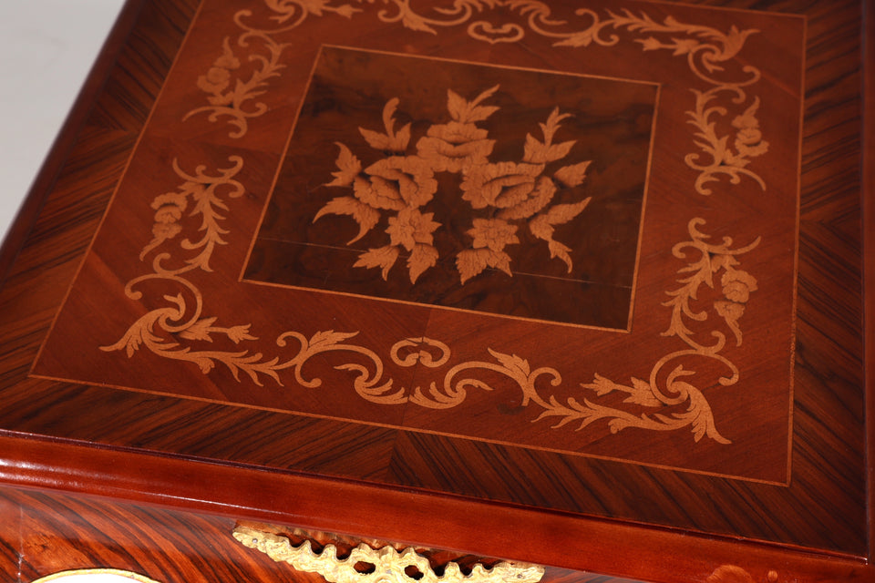 Traumhafter Barock Louis XV Couchtisch Antik Stil Ablagetisch