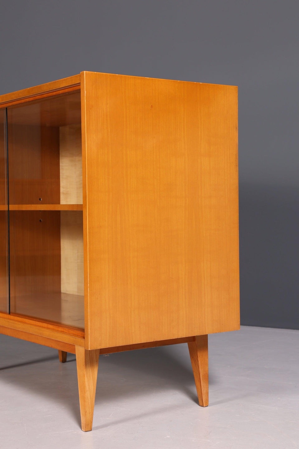 Wunderschöne Mid Century Vitrine Vintage Schrank Kommode 1 von 2