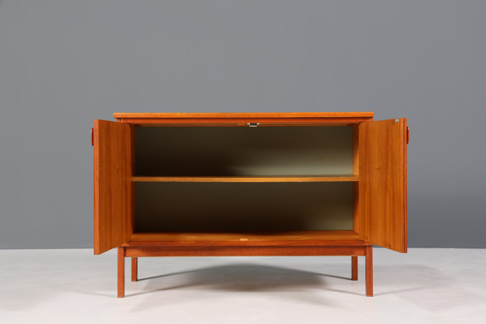 Wunderschöne Danish Teak Holz Kommode Mid Century Sideboard