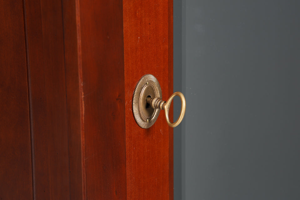 Edler Schrank im Englischen Stil "Made in France" Kleiderschrank