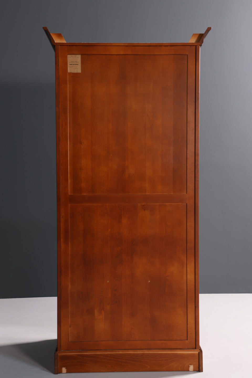 Edler Schrank im Englischen Stil "Made in France" Kleiderschrank