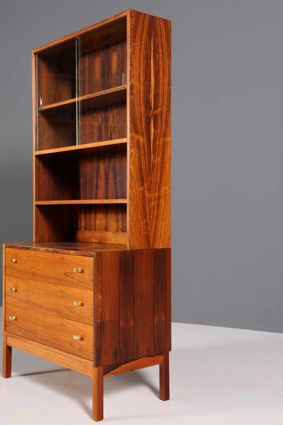 Traumhafte Mid Century Vitrine Palisander Holz Schrank Regal