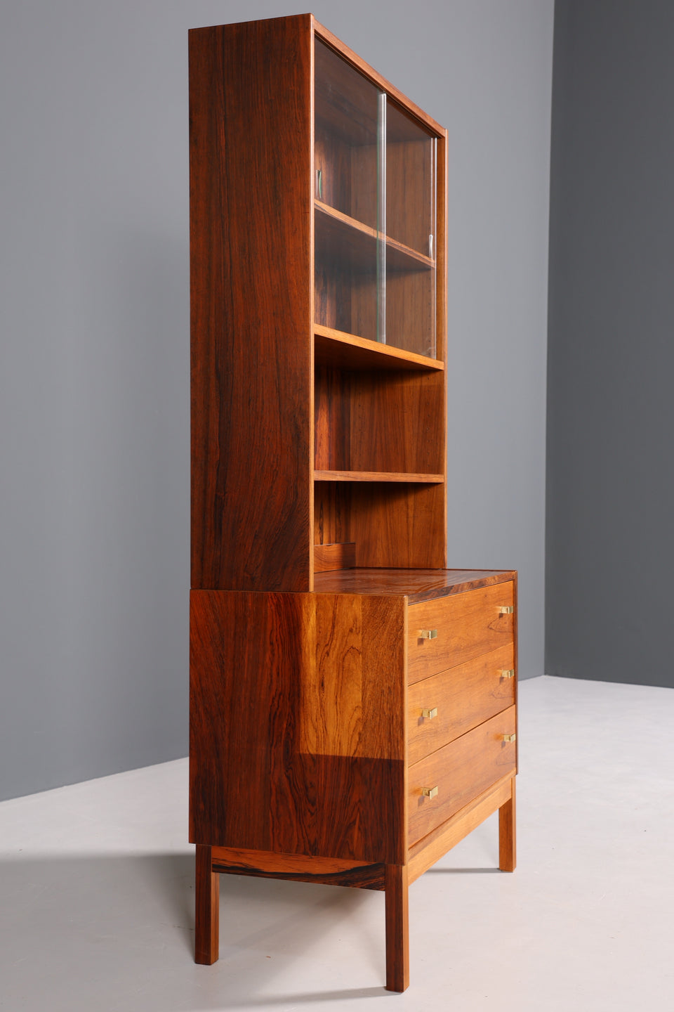 Traumhafte Mid Century Vitrine Palisander Holz Schrank Regal