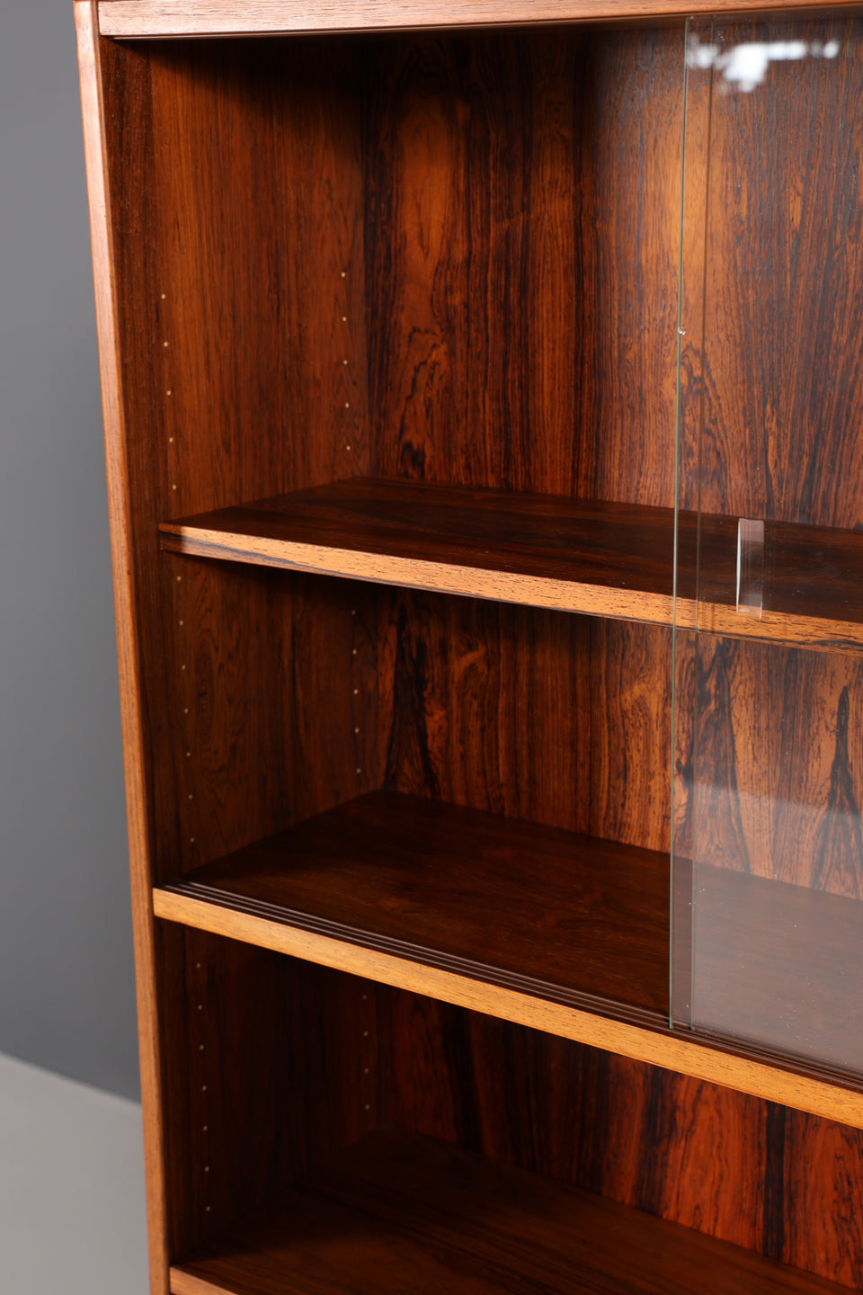 Traumhafte Mid Century Vitrine Palisander Holz Schrank Regal