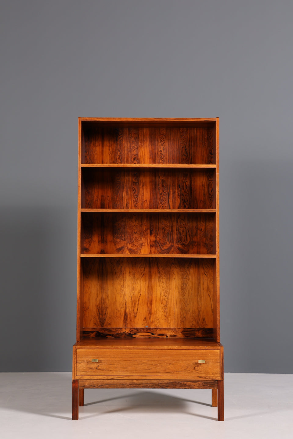 Wunderschönes Palisander Regal Mid Century Vintage Bücherregal 60s