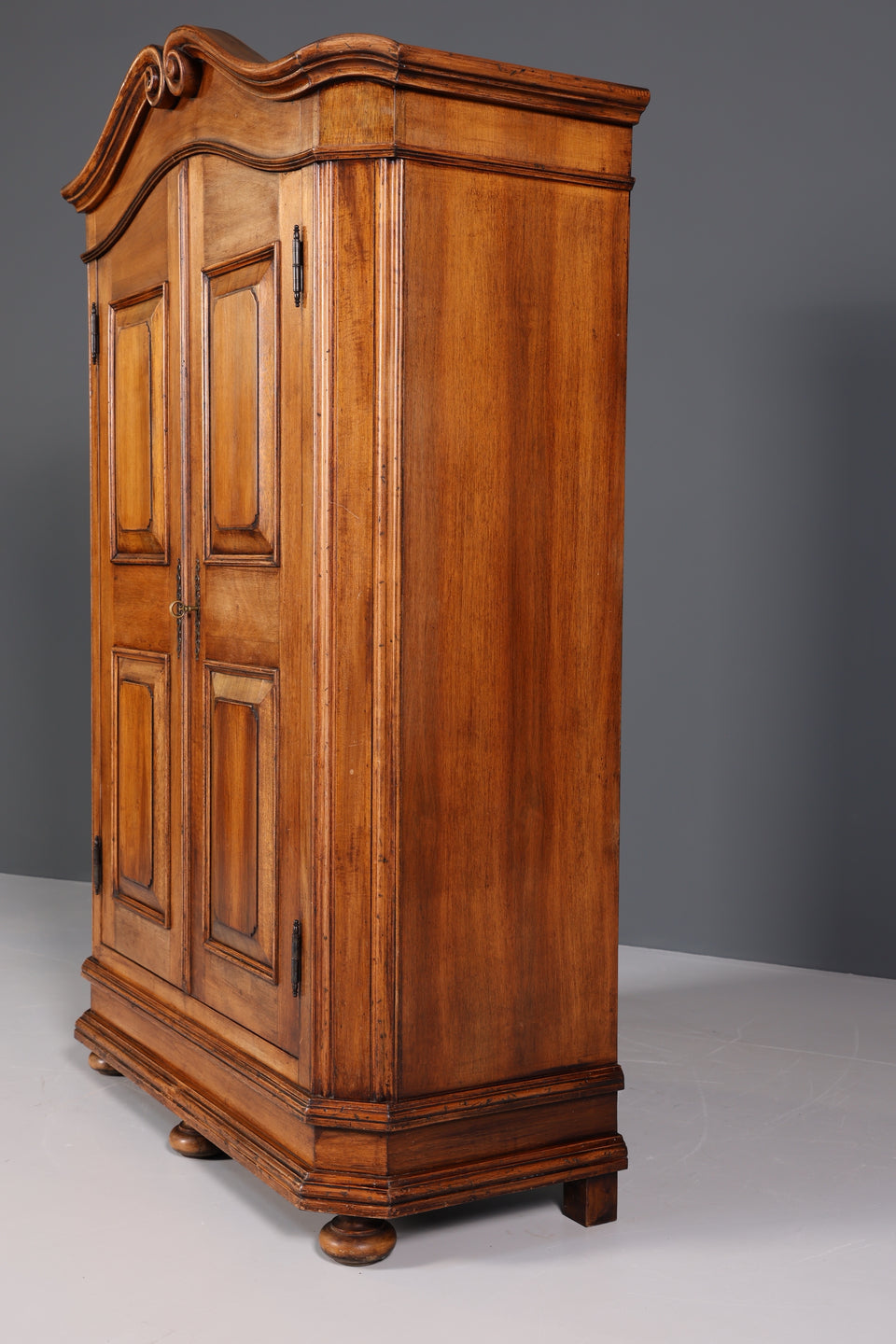 Edler  Original "Selva" Kleiderschrank Barock Stil Schrank