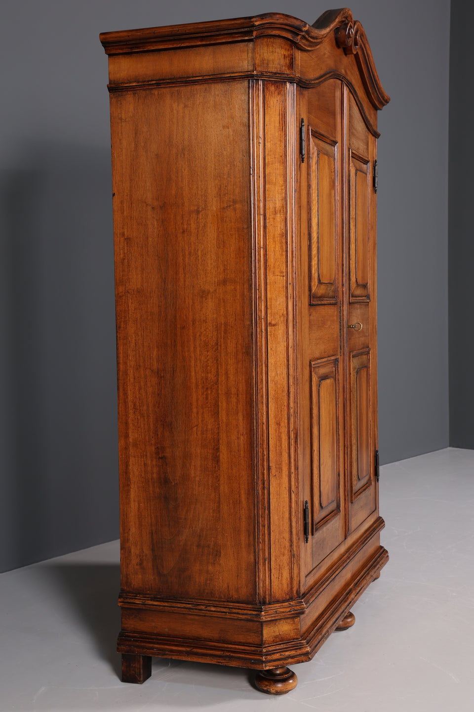 Edler  Original "Selva" Kleiderschrank Barock Stil Schrank