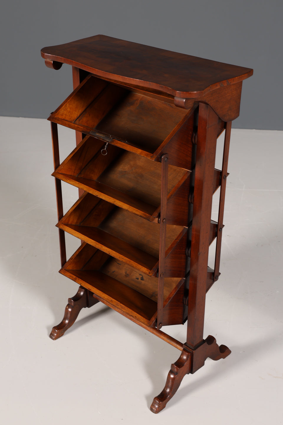 Ungewöhnlicher Biedermeier Nähschrank Antik Mahagoni Nähkästchen