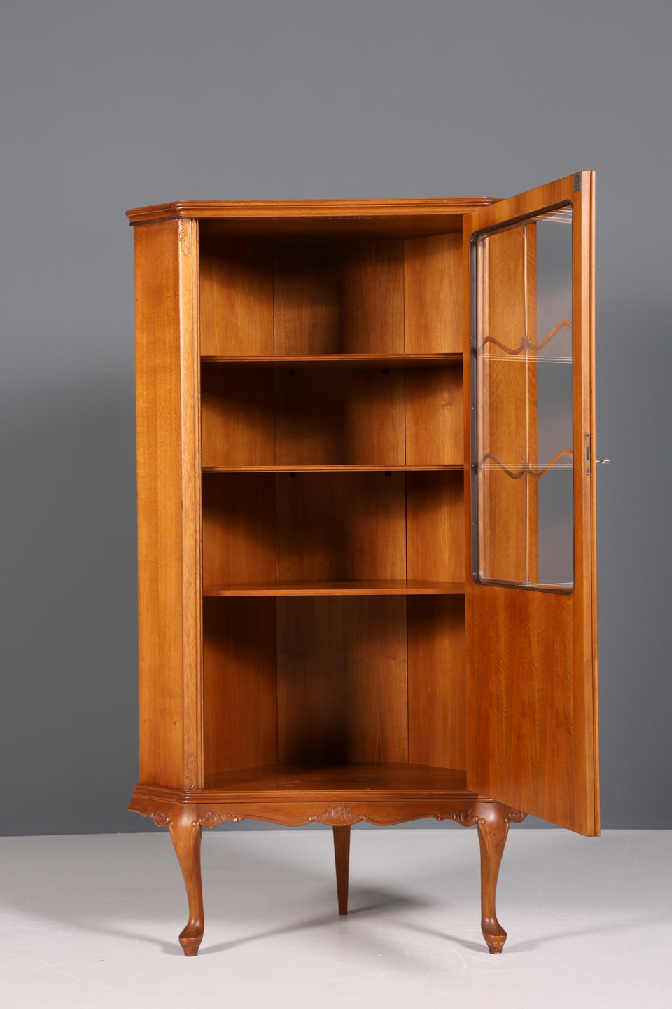 Wunderschöne Chippendale Eckvitrine Regal echt Holz Schrank 60s