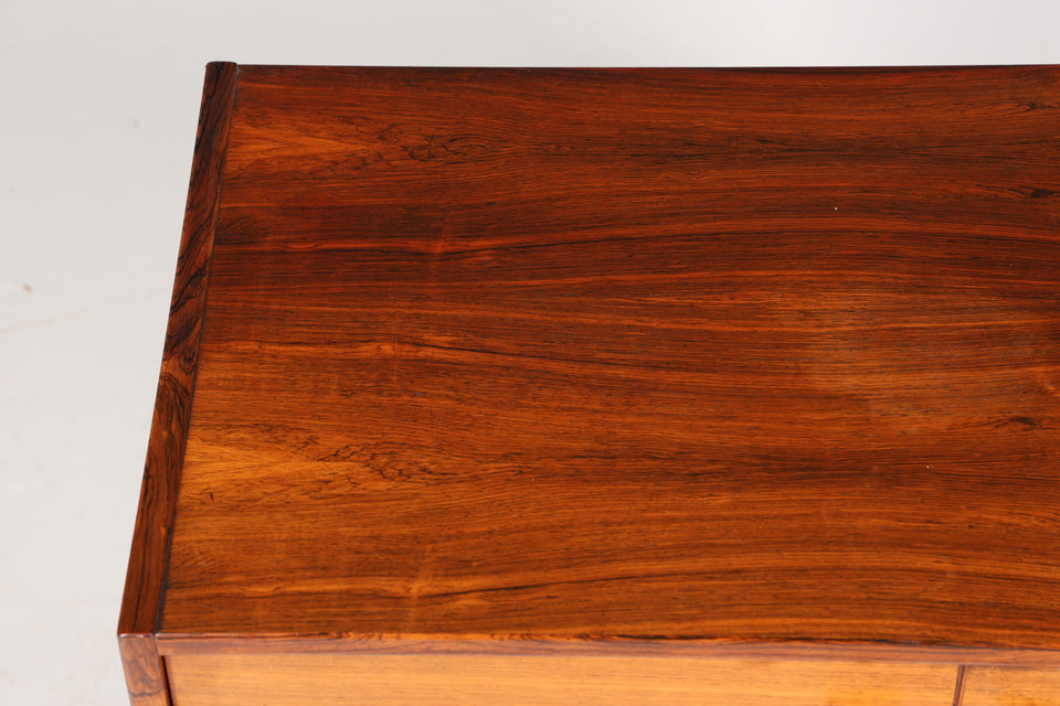Traumhafte Mid Century Palisander Holz Kommode Danish Schrank 1 von 2