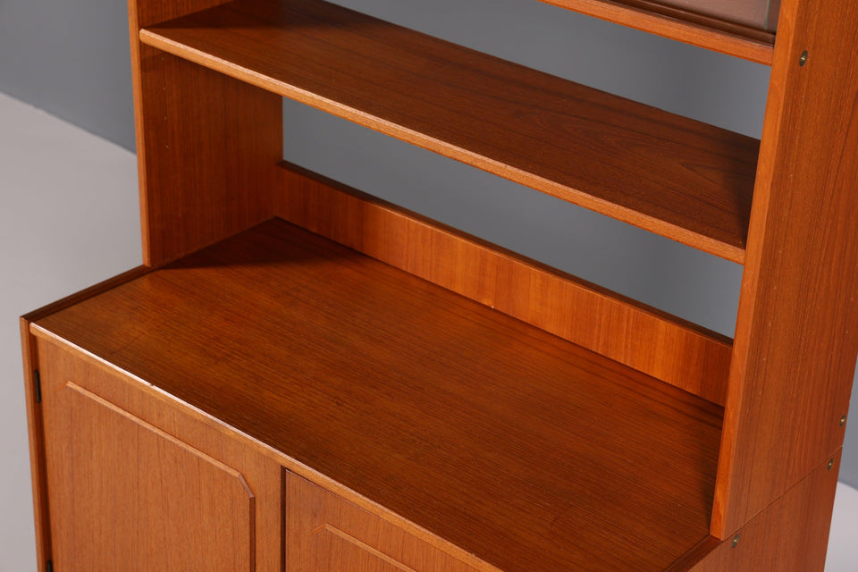 Schlichtes Mid Century Regal Vintage Schrank Danish Design Kommode