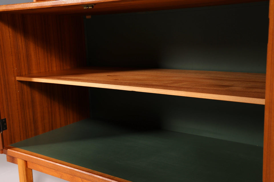 Schlichtes Mid Century Regal Vintage Schrank Danish Design Kommode