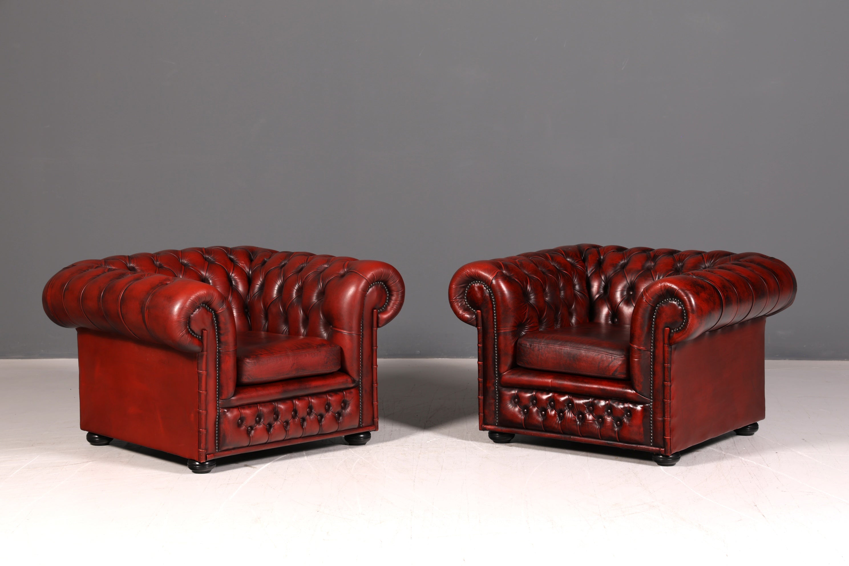 Stilvoller Original Chesterfield Sessel Oxblood Echtleder Englischer Armlehnsessel Herrensessel Antik Ledersessel
