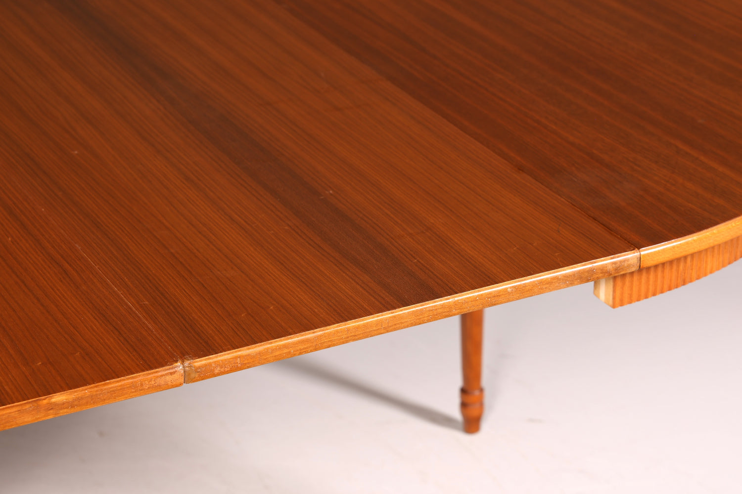 Stilvoller Tisch im Gustavianischen Stil Küchentisch Ausziehbar Antik Stil Esszimmer Tisch Esstisch