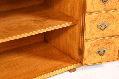 Traumhafte Original Art Deco Vitrine um 1930 Birke Schrank Regal Bücherregal Vitrinen Schrank Kommode