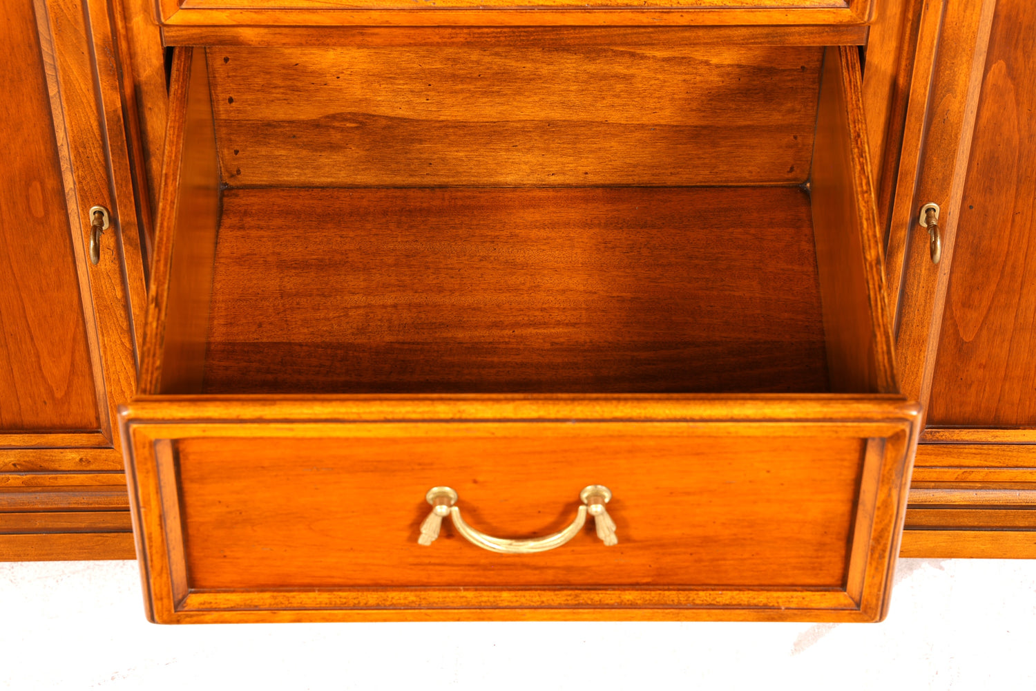 Wunderschöne Original Selva Vitrine Villa Borghese Antik Massivholz Buffet Schrank Bibliothek Glasvitrine Made in Italy