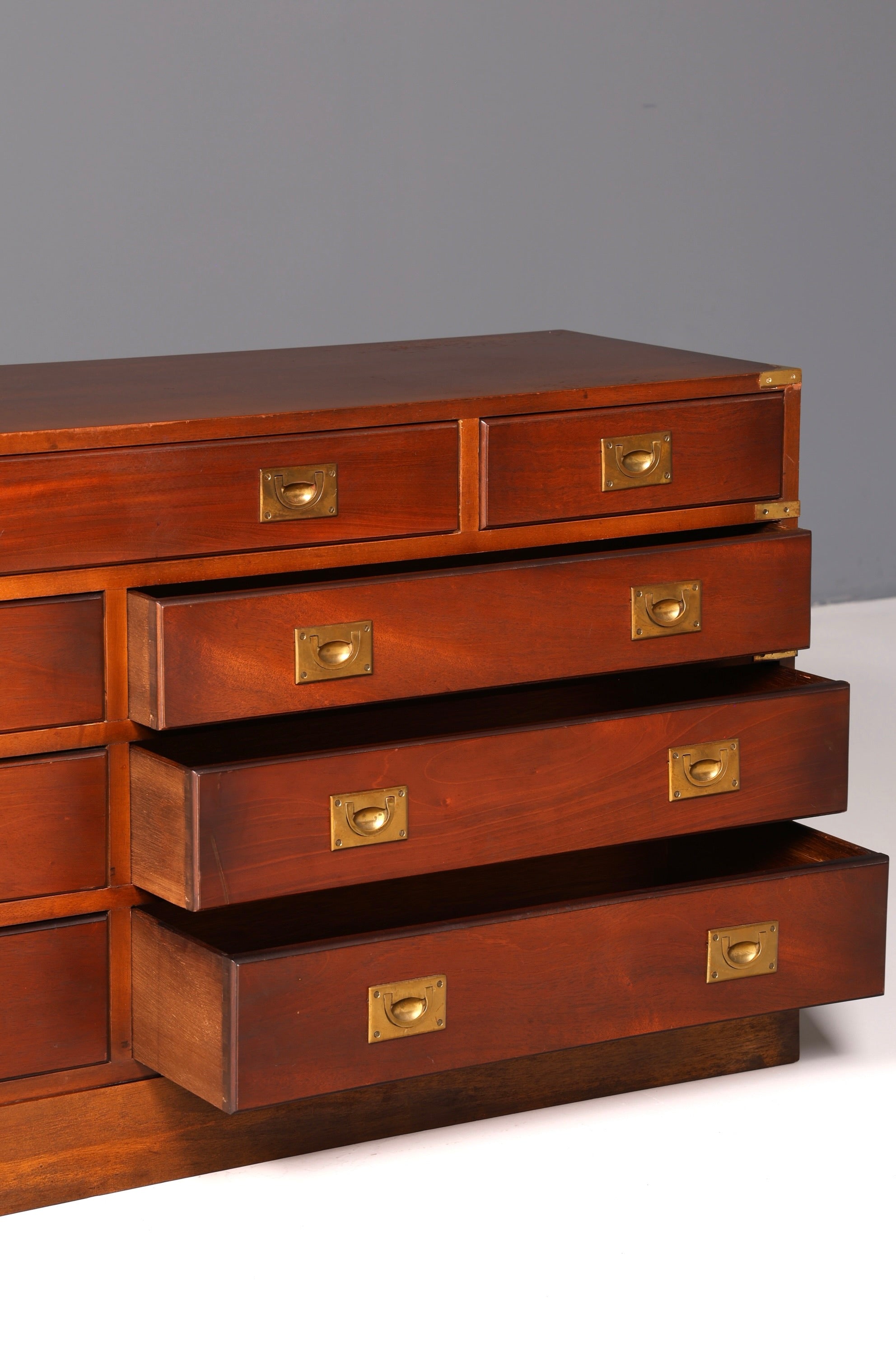 Traumhaftes Maritimes Sideboard Englische Schiffskommode Military Chest Schrank Antik Massivholz