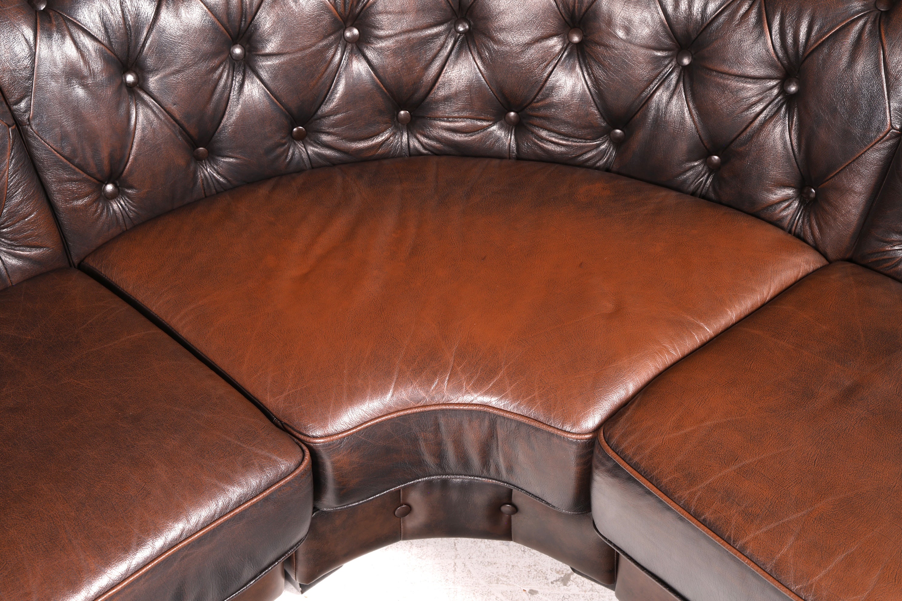 Edles Original Chesterfield Sofa Ecksofa mit Hocker Echt Leder Englisch Eckcouch Leder Couch Antik Vintage