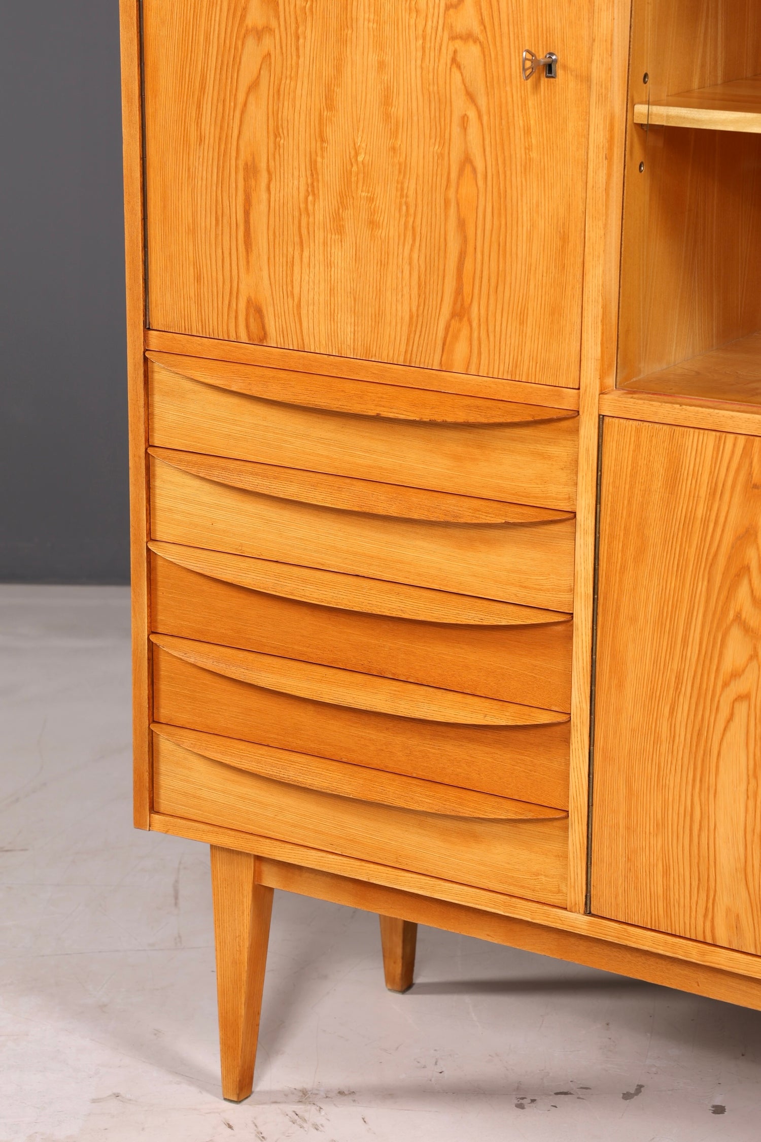 Beautiful Original Hellerau Cabinet Mid-Century Display Cabinet Franz Ehrlich 602 Sideboard Bookshelf