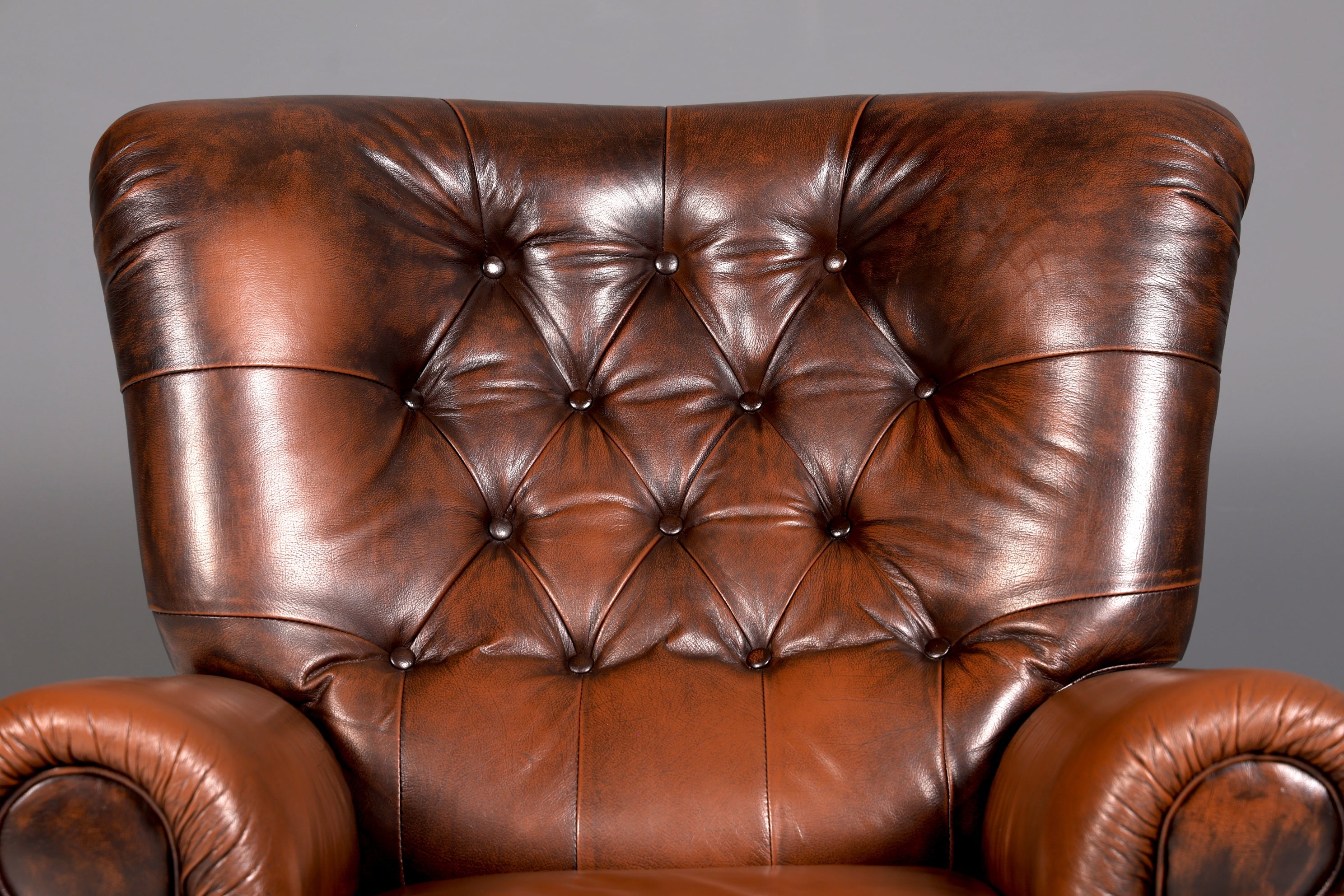 Wunderschöner Original Chesterfield Sessel Echt Leder Relaxsessel Englisch verstellbare Rückenlehne Herrensessel Lesesessel UK