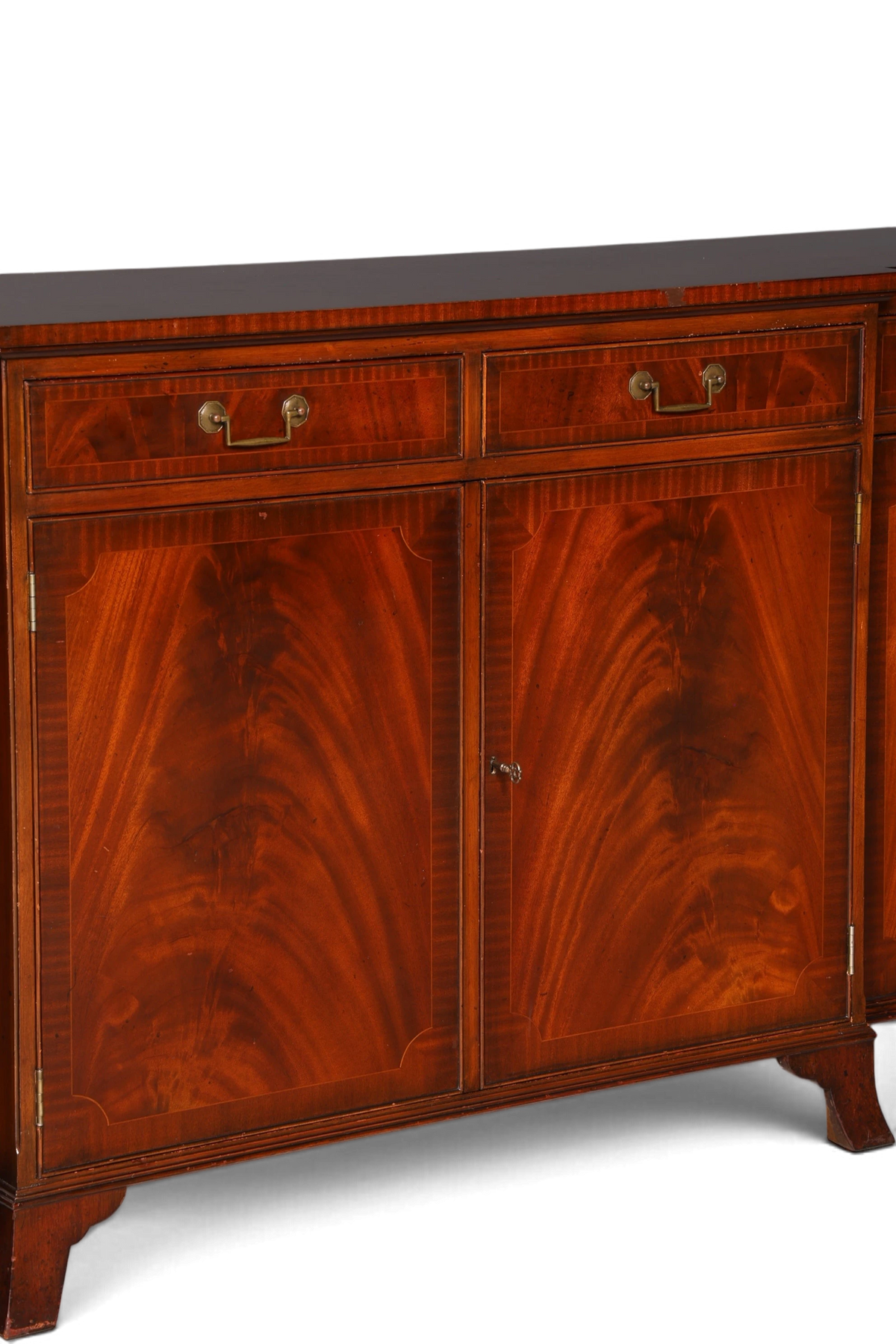 Hauptstadt Möblerei antikes englisches Mahagoni Sideboard mit dekorativen Messinggriffen und lebhafter Holzmaserung