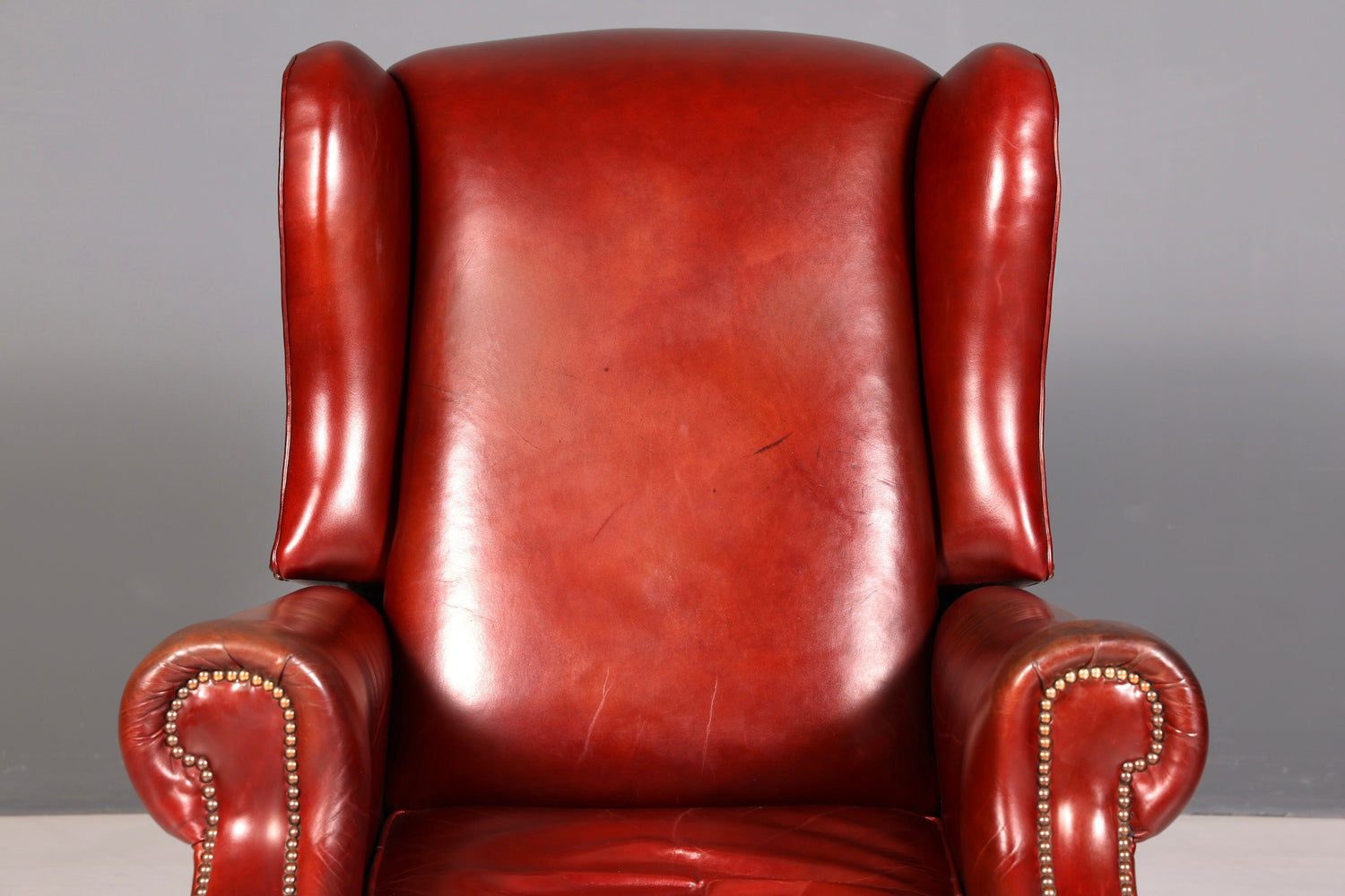 Stilvoller Claridge Chesterfield Ohrenbackensessel Relaxsessel Liegefunktion Englisch Echt Leder Herrensessel UK Armlehnsessel Vintage