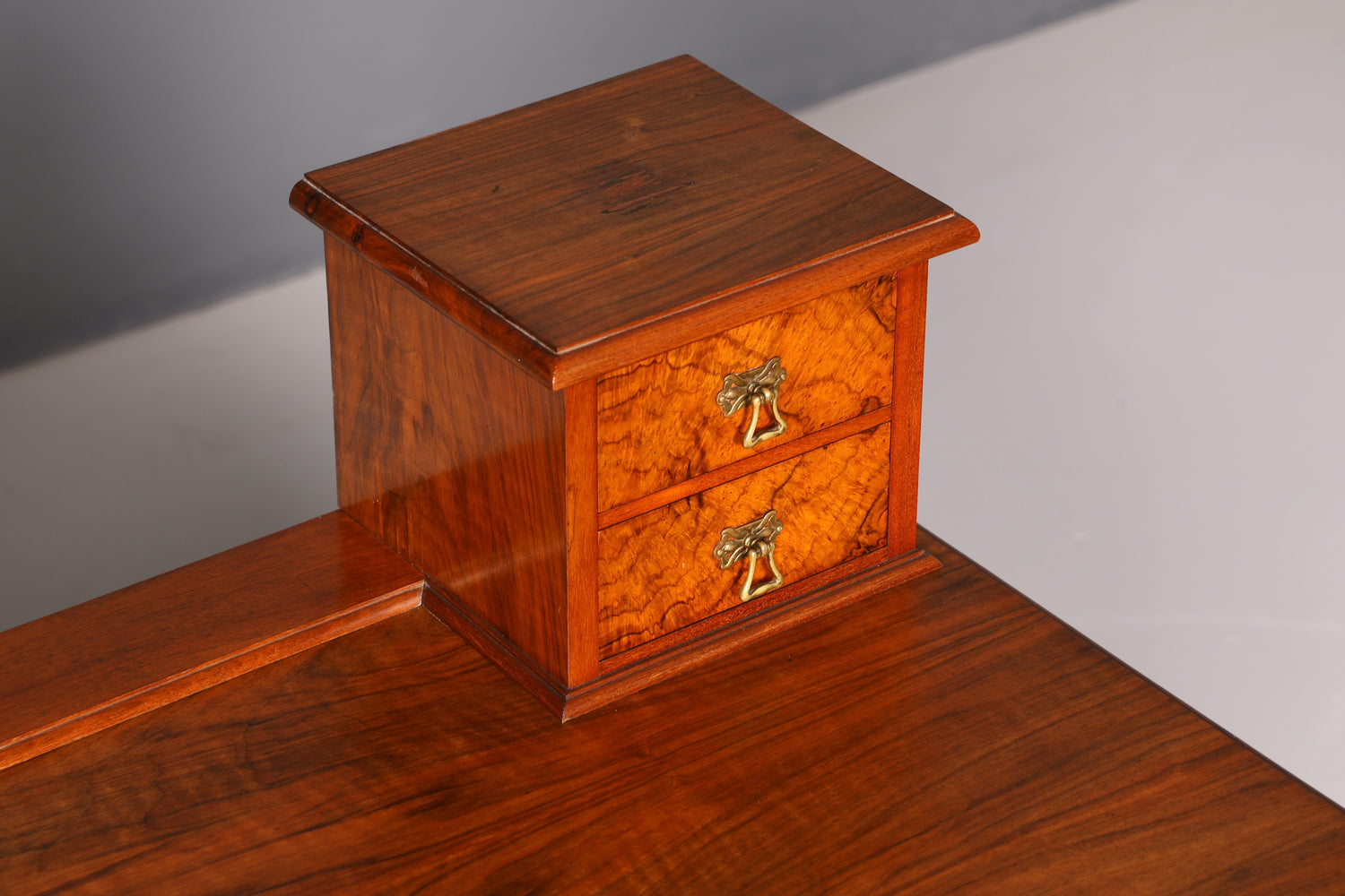 Wunderschöne Gründerzeit Kommode Louis Philippe Nussbaum Schubladenkommode Sideboard Antik um 1880