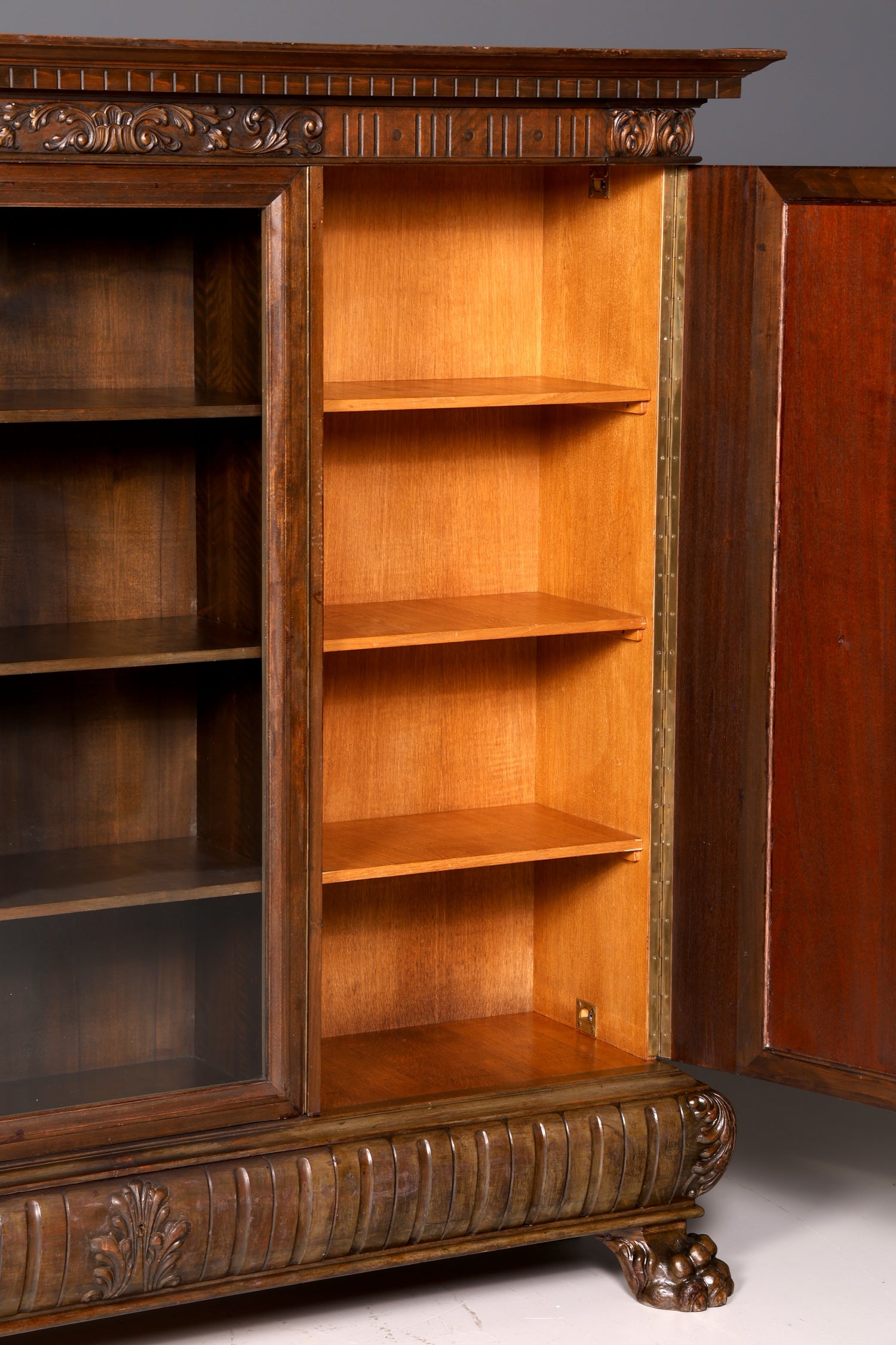 Beeindruckender Neorenaissance Bücherschrank Gründerzeit Vitrine Herrenzimmer Buffet Schrank Antik Massivholz