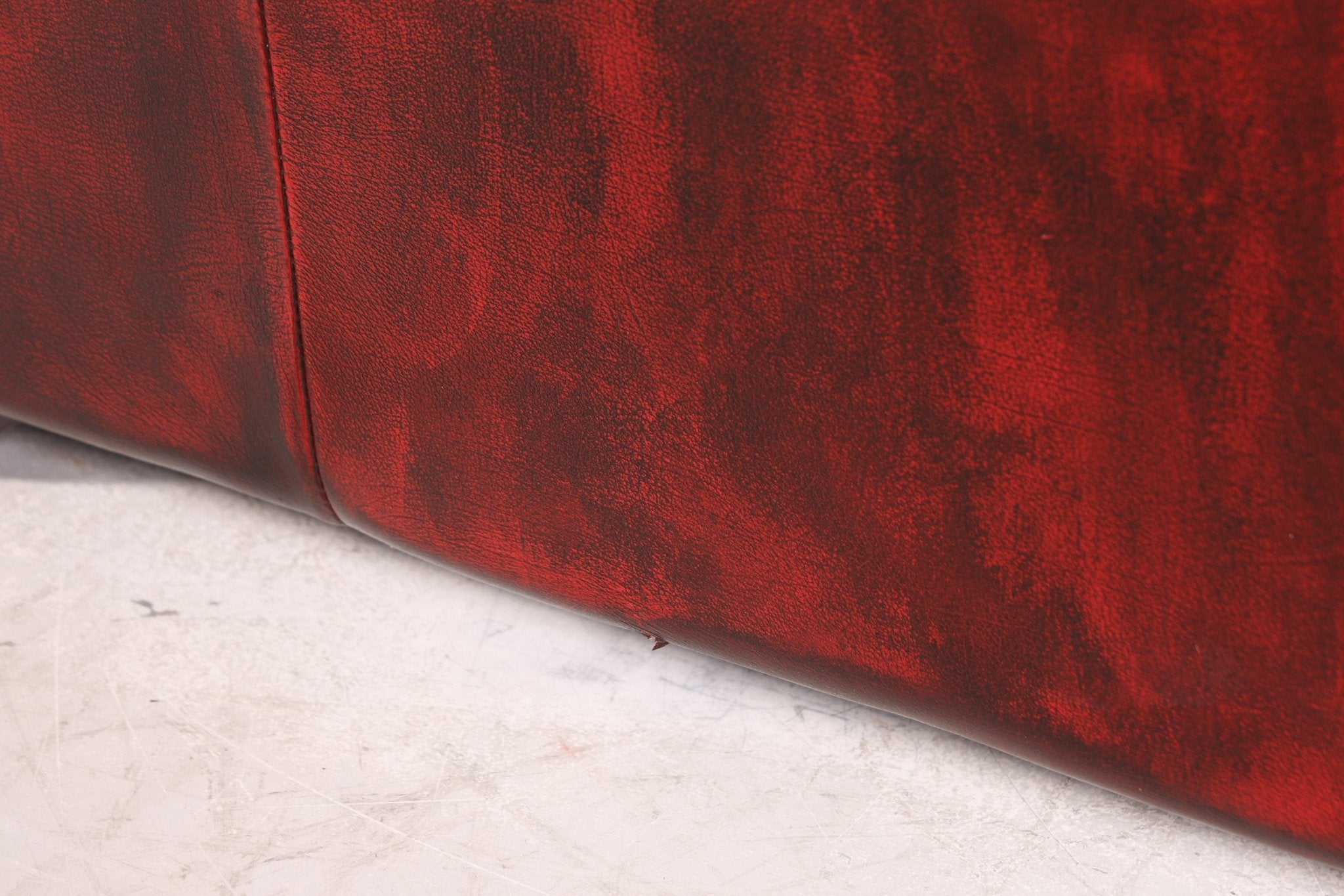 Wunderschöne Original Chesterfield 2-Sitzer Couch Englisches echt Leder Oxblood Sofa UK