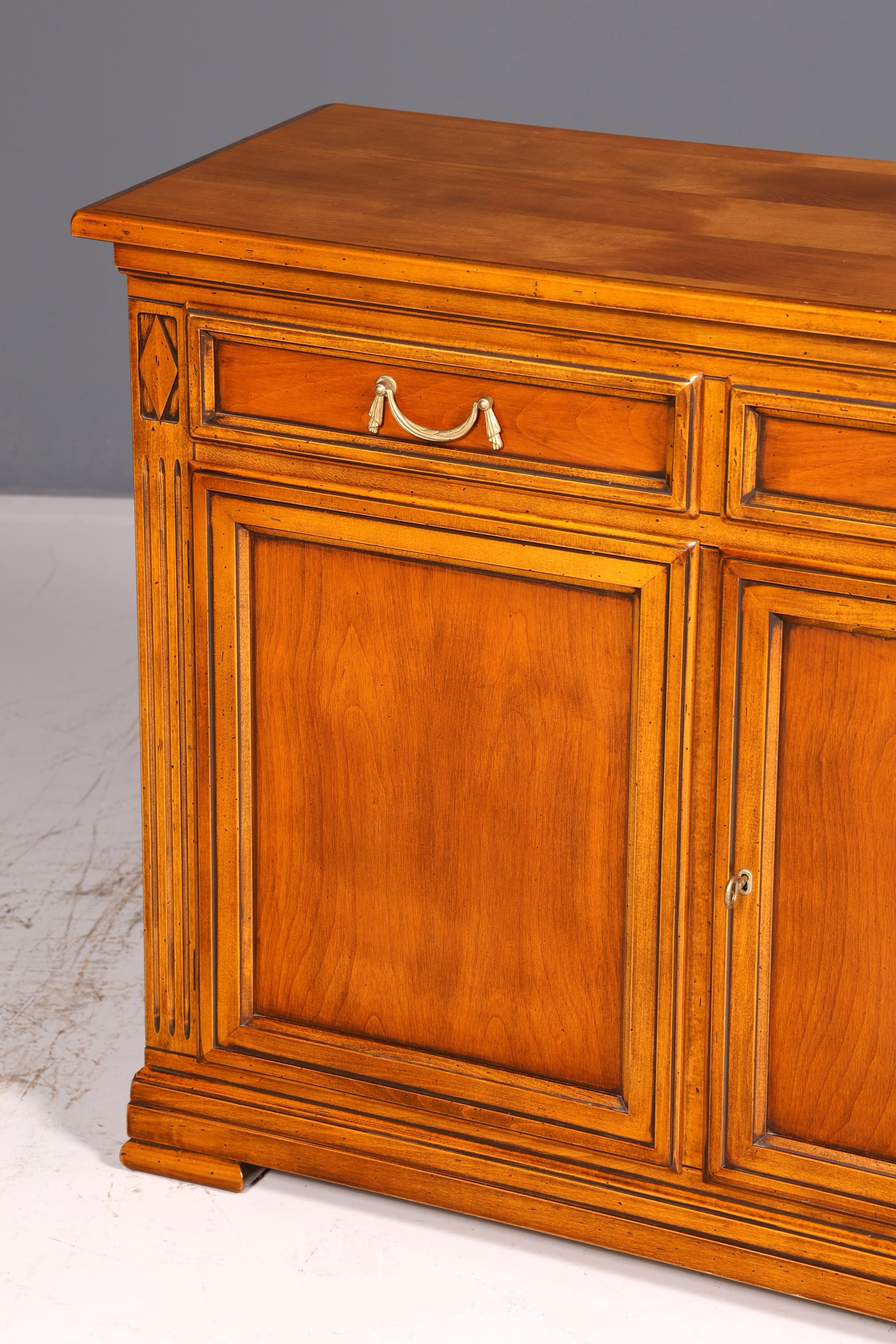 Wunderschöne Original Selva Kommode Villa Borghese Schrank Buffet Anrichte Sideboard Vintage