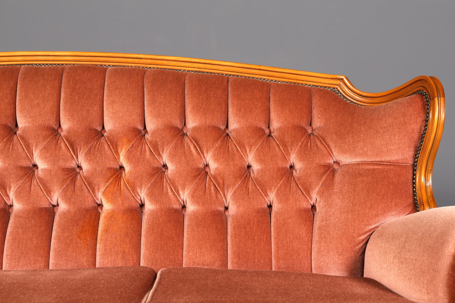 Edles Chippendale Sofa Barock Stil Samt Stoff Couch 3-Sitzer Rococo Antik Polstersofa