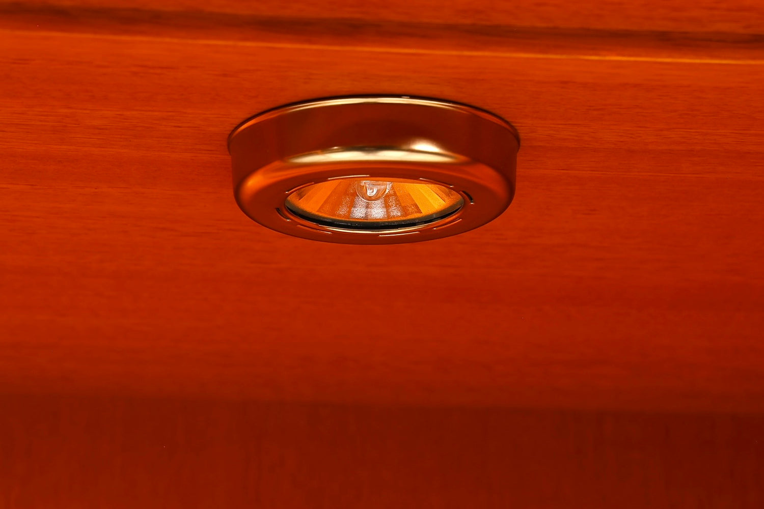 Wunderschöne Original Heldense Vitrine Englische Eibe Bücherschrank Antik Stil Glasvitrine