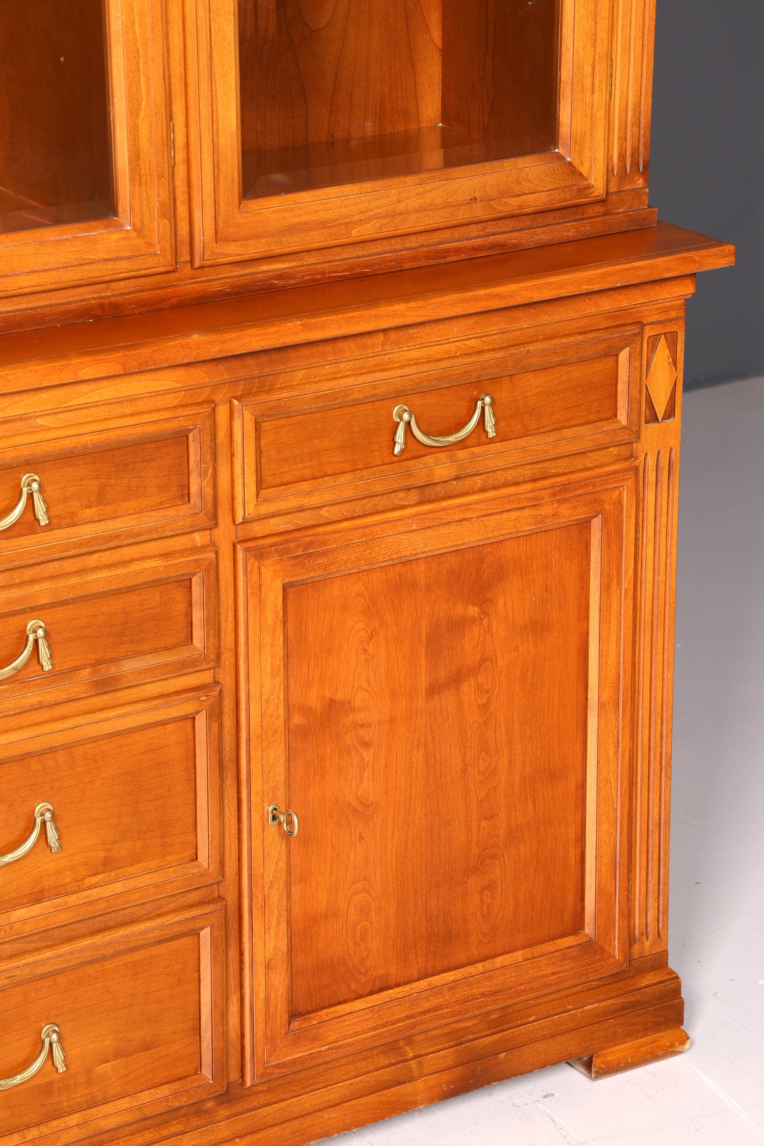 Traumhafte Original Selva XXL Vitrine Antik Stil Massivholz Villa Borghese Schrank Bibliothek