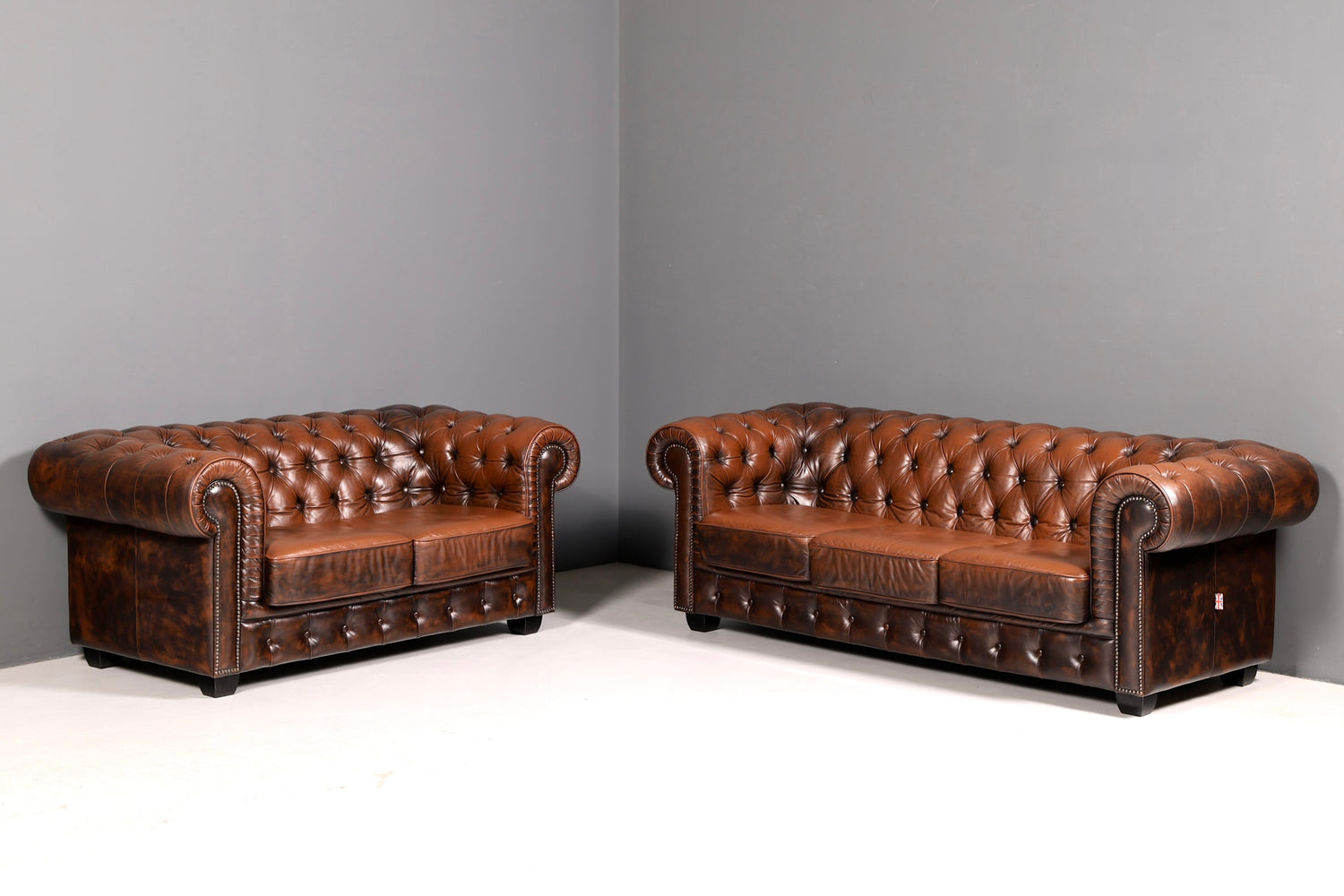 Wunderschönes Original Chesterfield 2-Sitzer Sofa Echt Leder Englische Couch England Polstersofa Antik Vintage Ledersofa