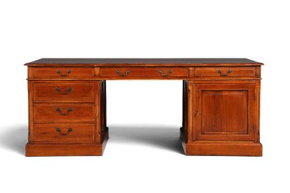 Hauptstadt Möblerei englischer XXL Partnerdesk aus massivem Holz im Vintage-Stil mit Schubladen und Schranktür