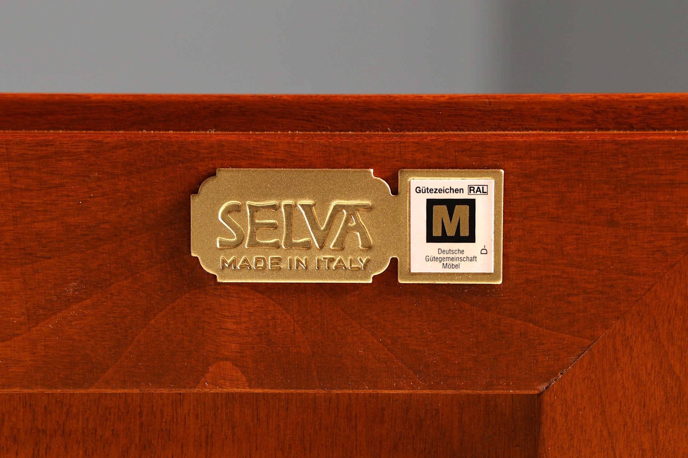 G042 Finish cm SELVA Wunderschönes Englisches Sideboard Eibe Schrank Antik Stil Buffetschrank Kommode