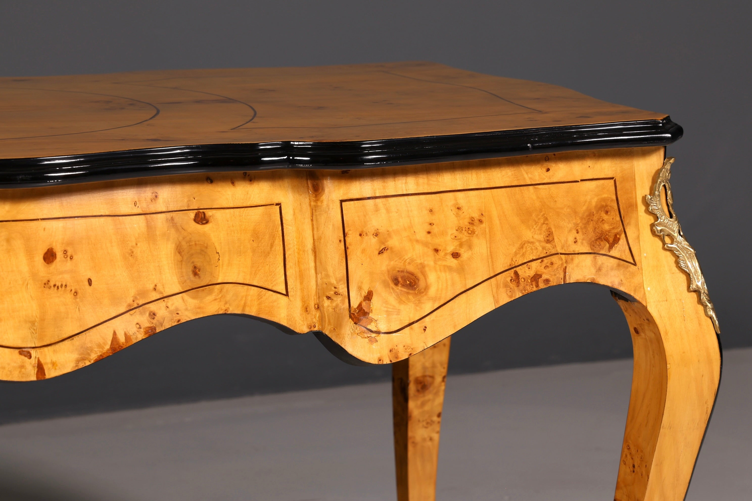 Beautiful Louis XV-style desk French office desk antique-style office table solid wood