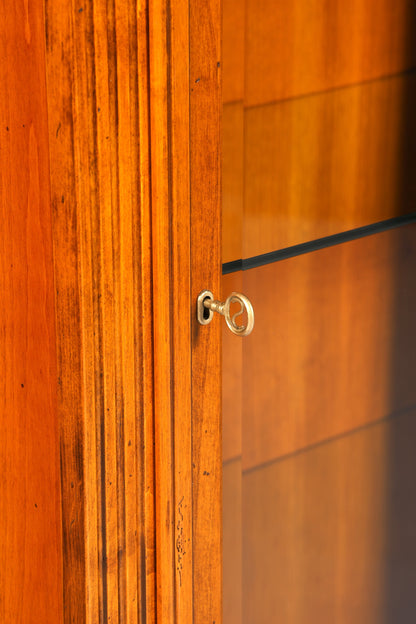 Traumhafte Original Selva Vitrine Antik Stil massiv Holz Buffet Villa Borghese Schrank Regal