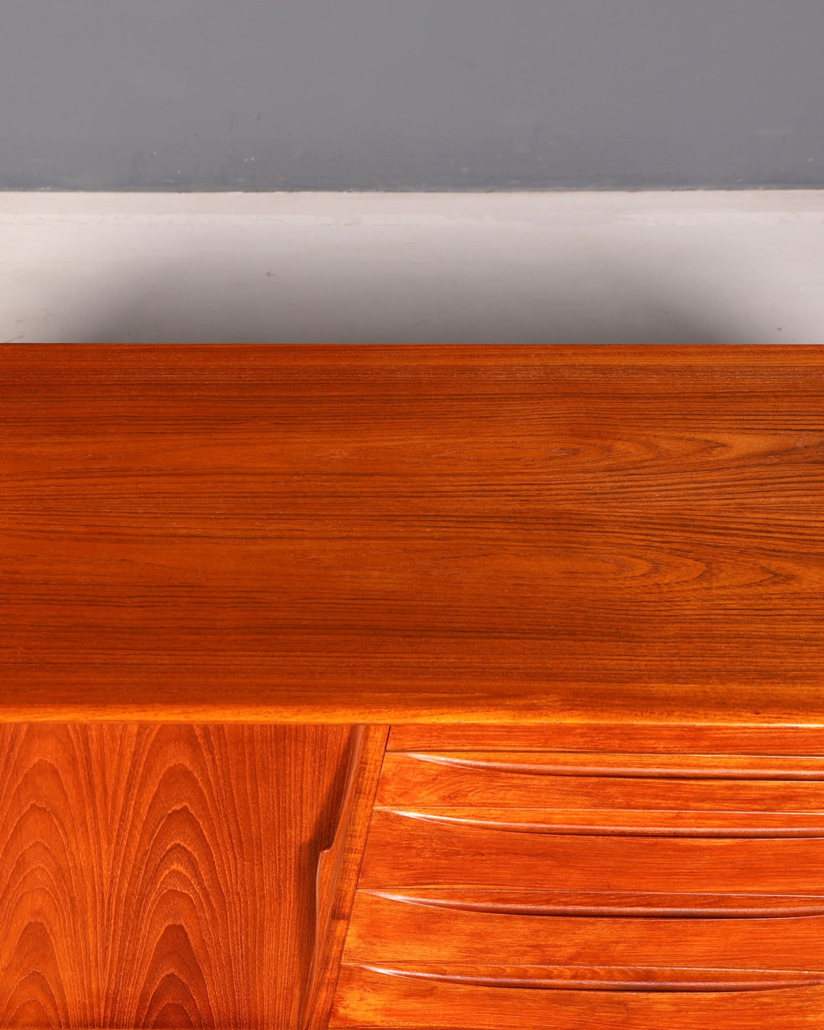 Beautiful Dyrlund mid-century teak sideboard, Danish design, vintage cabinet dresser