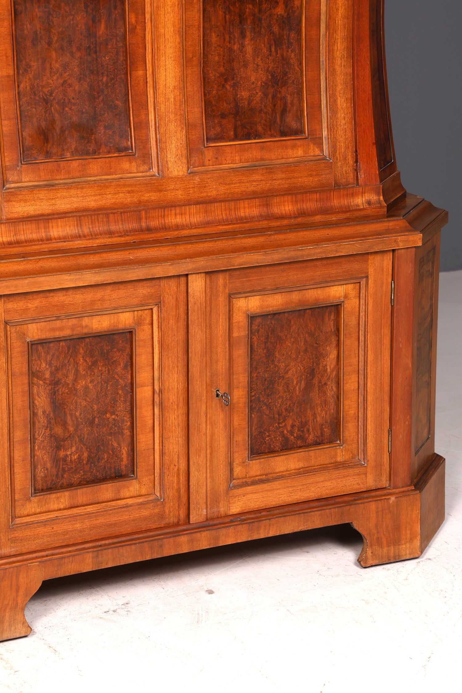 Wunderschöner Jugendstil Sekretär Vitrine Aufsatzschrank Nussbaum um 1900 Antik Schreibschrank Vertiko Vintage
