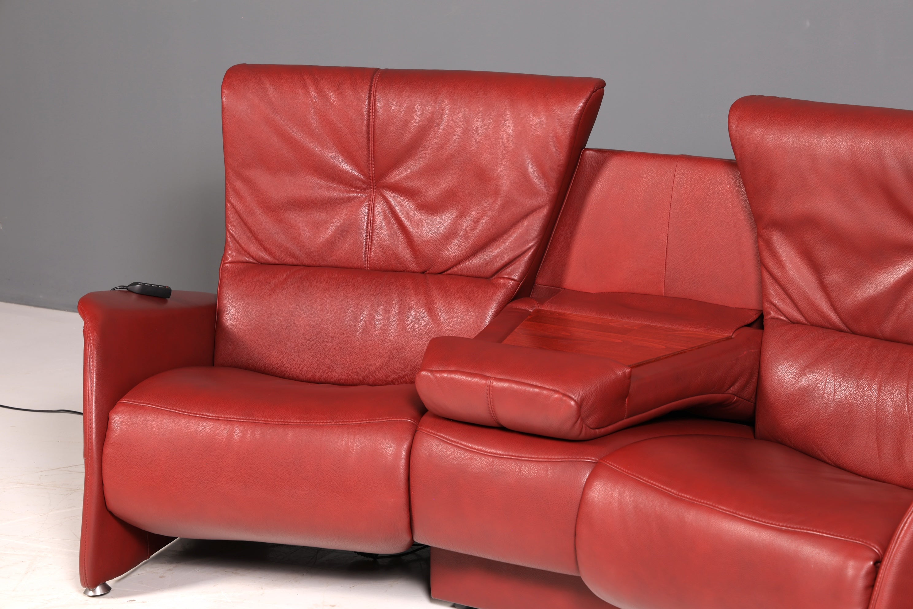 Edles Himolla Ledersofa Trapez 3-Sitzer Echt Leder Rot Relaxsofa Couch Sofa elektrisch verstellbar Vintage