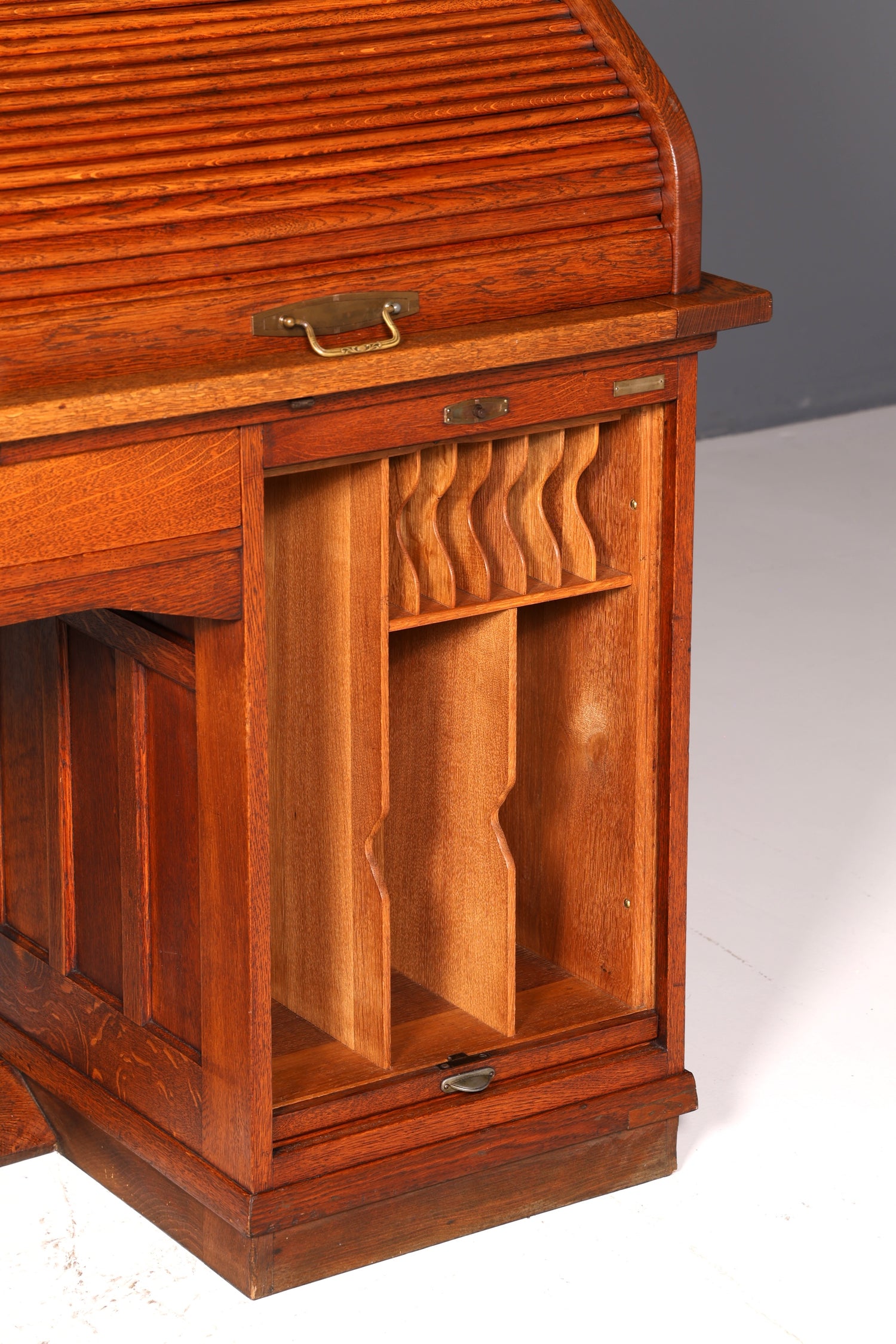 Wunderschöner Sekretär im Bauhaus Stil Art Deco Schreibtisch Schreibsekretär Rollladen Antik Vintage Eiche