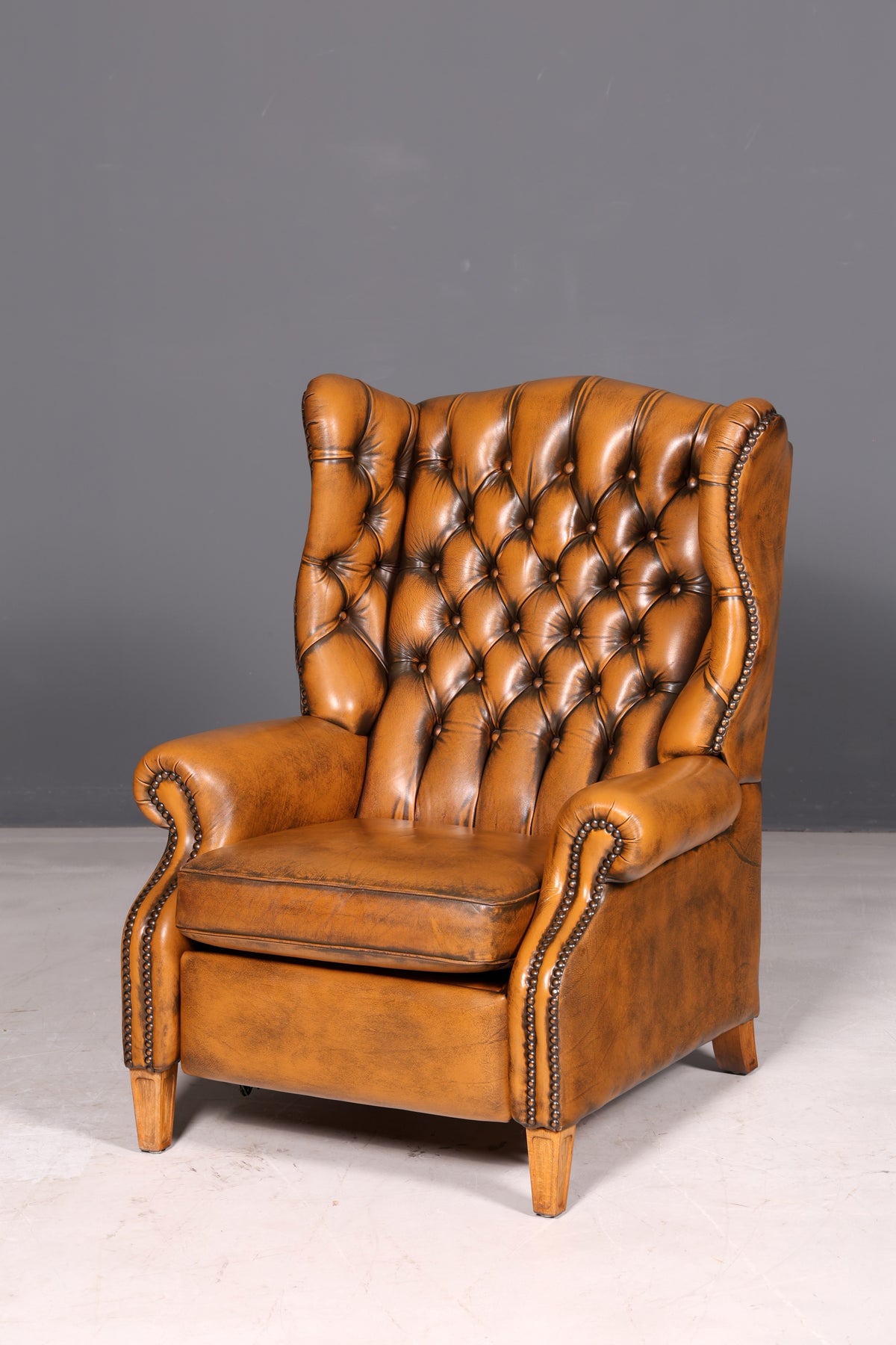 Wunderschöner Original Chesterfield Ohrenbackensessel Englisch Echt Leder Herrensessel Relaxsessel Liegefunktion Vintage