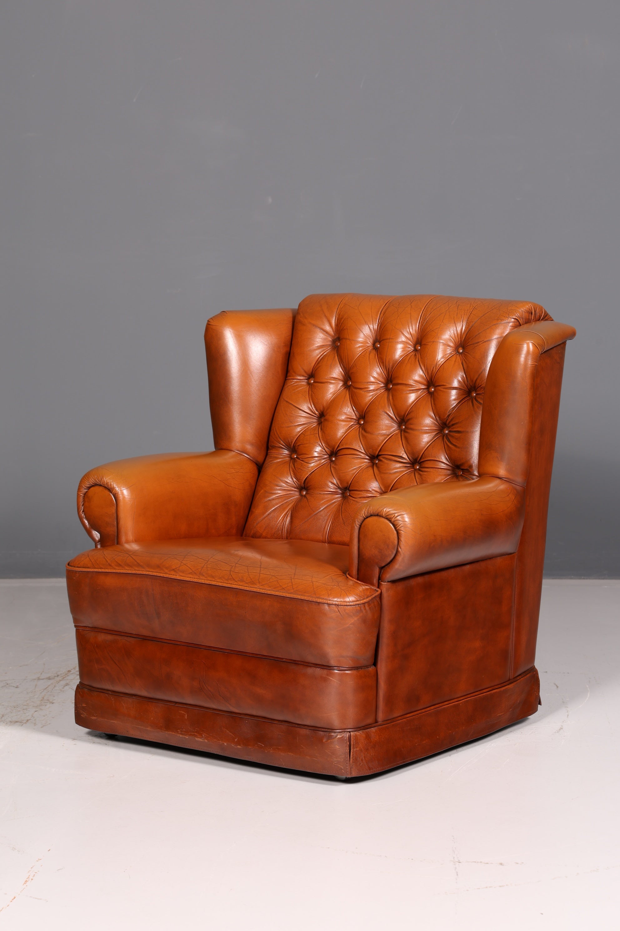 Stilvoller Original Chesterfield Sessel Englischer Armlehnsessel Cognac Echt Leder Herrensessel 1 von 2