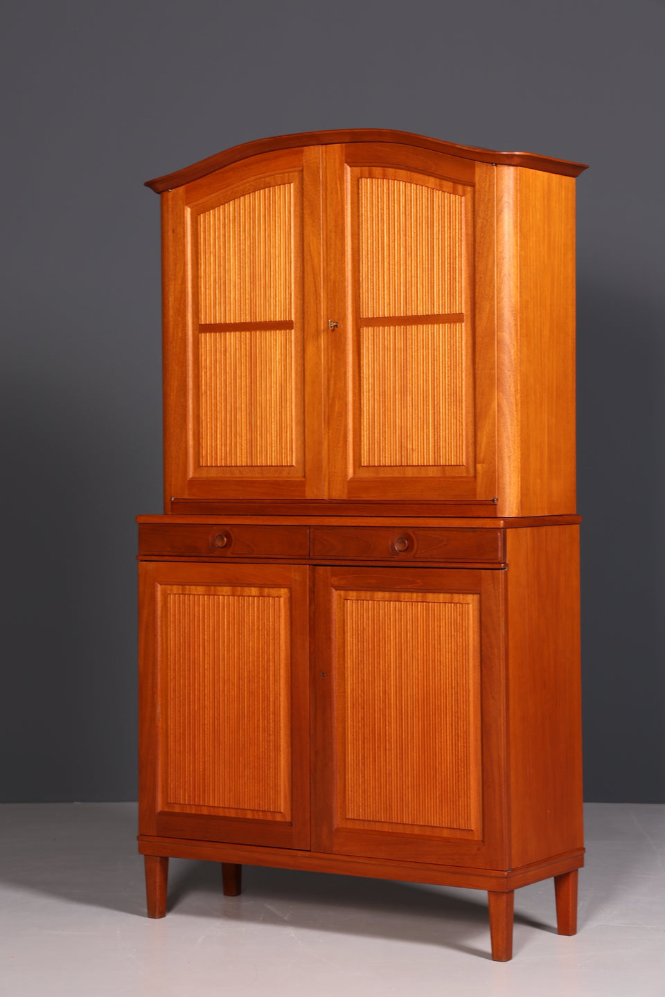 Edler "Carl Malmsten - Herrgården" Schrank Sweden Teak Holz Kleiderschrank Regal