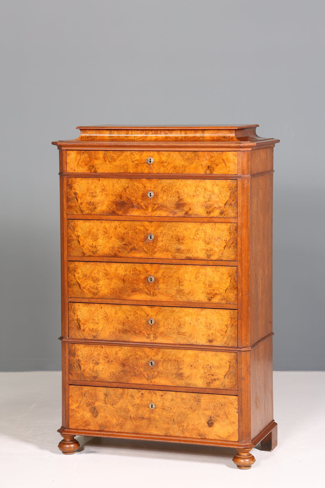 Traumhafter Louis Philippe Chiffoniere um 1880 Gründerzeit Nussbaum Vertiko Schrank Semainier