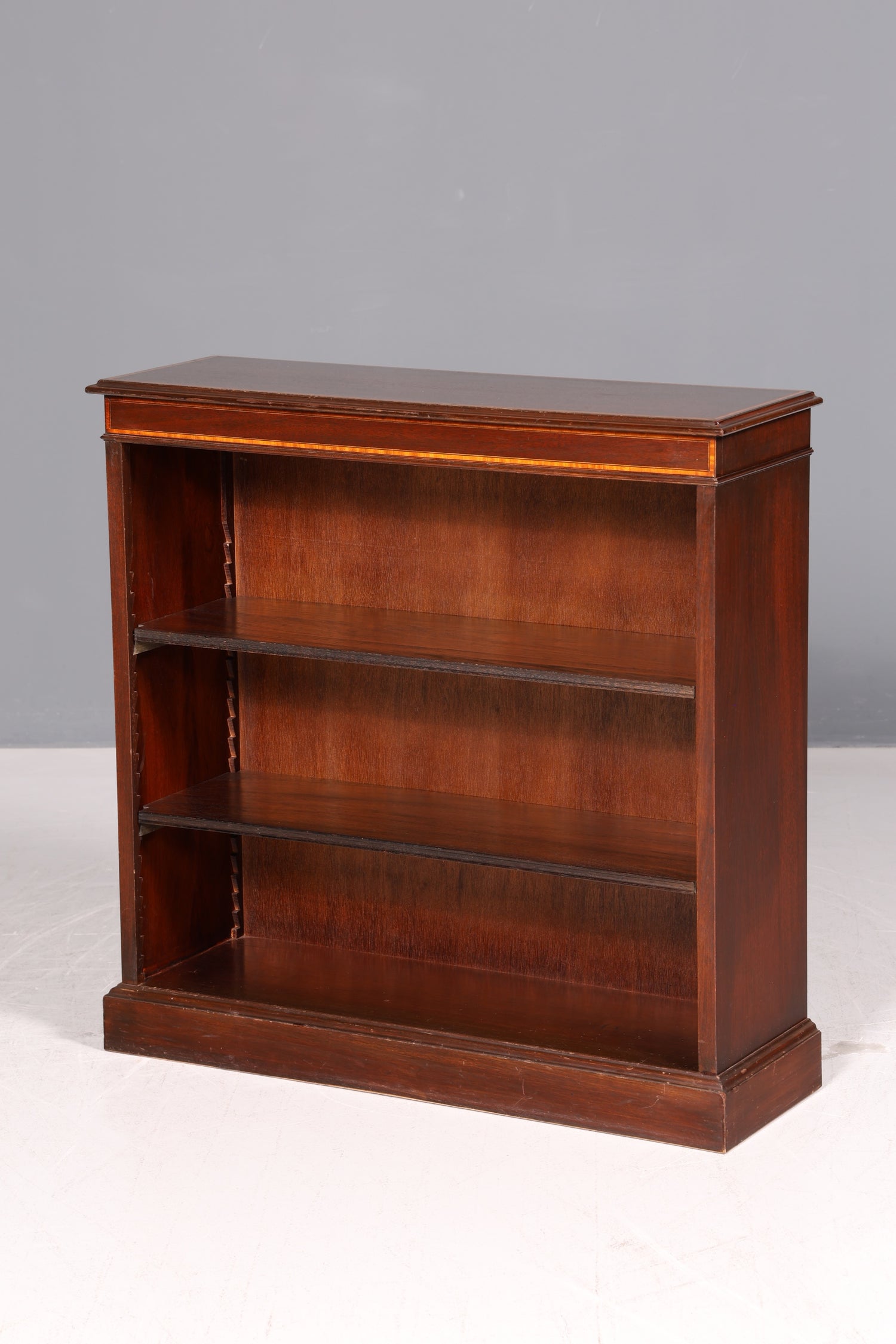 Wunderschönes Englisches Bücherregal Regal 60er Bookshelf Buchablage Standregal Bücherschrank Vintage